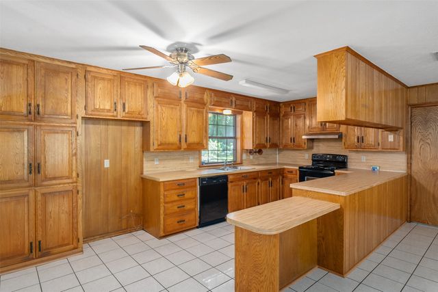 741 VZ County Road 4134, Canton, TX 75103