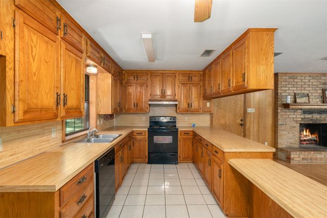 741 VZ County Road 4134, Canton, TX 75103
