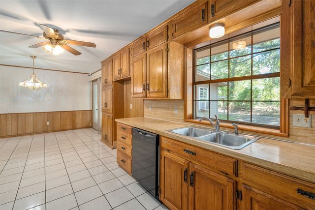 741 VZ County Road 4134, Canton, TX 75103