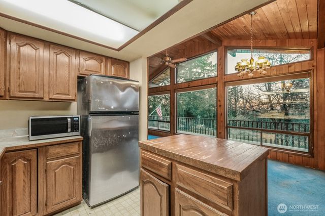 8388 N Pass Road, Sumas, WA 98295