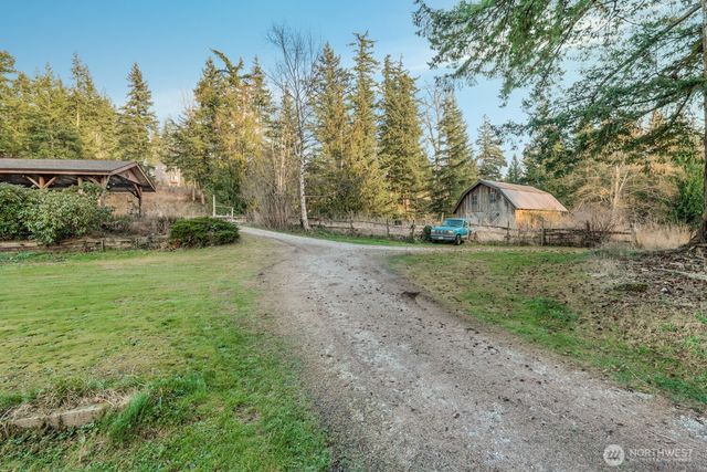 8388 N Pass Road, Sumas, WA 98295