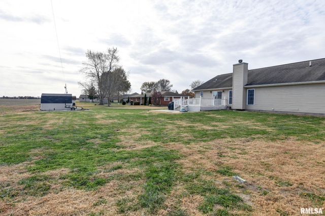 3830 LAKE Drive, Taylorville, IL 62568