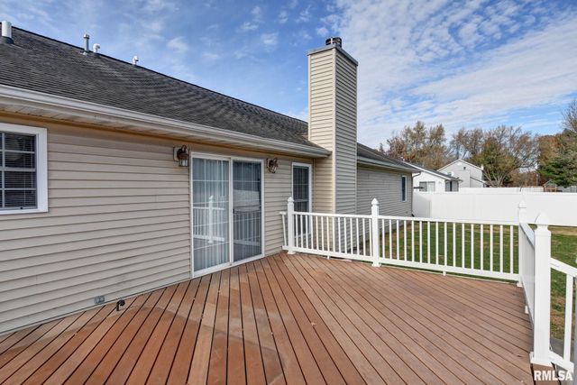 3830 LAKE Drive, Taylorville, IL 62568