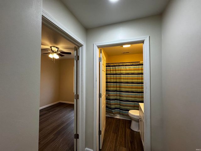 1211 & 1209 W Main Street, Mitchell, IN 47446