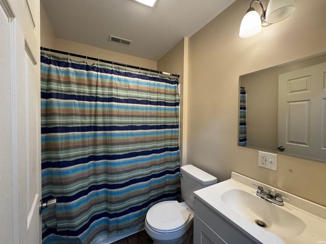 1211 & 1209 W Main Street, Mitchell, IN 47446