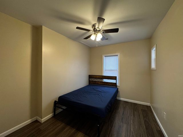 1211 & 1209 W Main Street, Mitchell, IN 47446