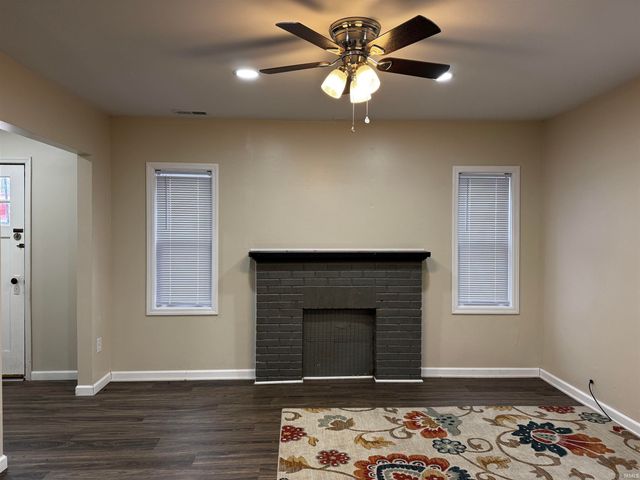 1211 & 1209 W Main Street, Mitchell, IN 47446