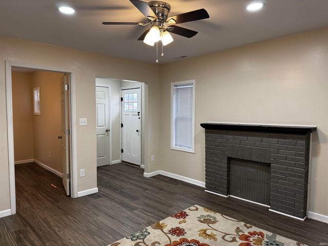 1211 & 1209 W Main Street, Mitchell, IN 47446