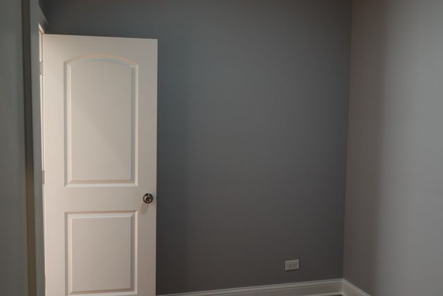 4120 W Gladys Avenue, Chicago, IL 60624