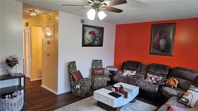 1807 Ashborough SE Circle C, Marietta, GA 30067