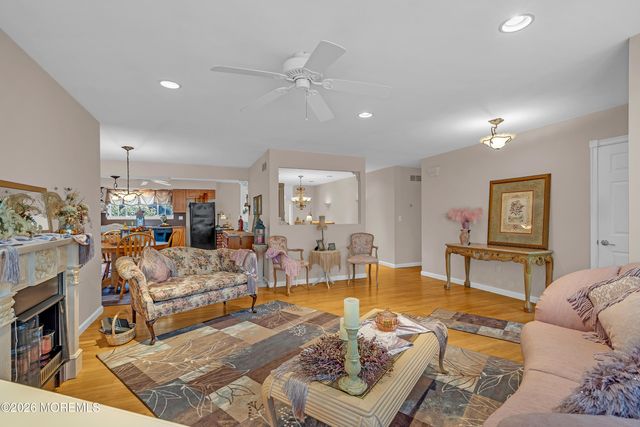 2 Apache Drive, Toms River, NJ 08753