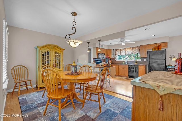 2 Apache Drive, Toms River, NJ 08753