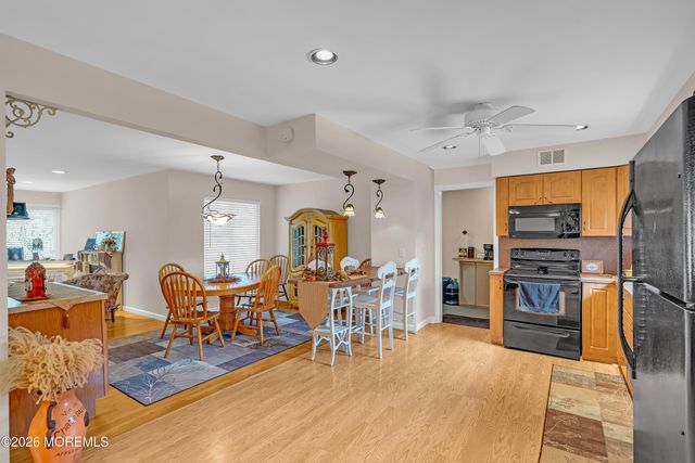 2 Apache Drive, Toms River, NJ 08753