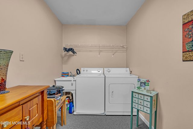 2 Apache Drive, Toms River, NJ 08753