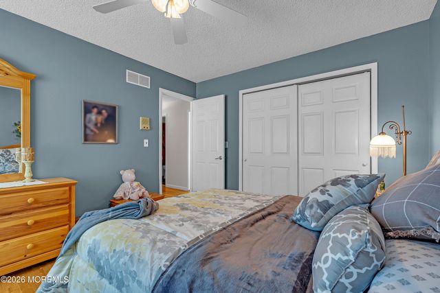 2 Apache Drive, Toms River, NJ 08753