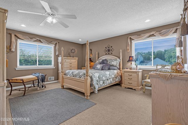 2 Apache Drive, Toms River, NJ 08753