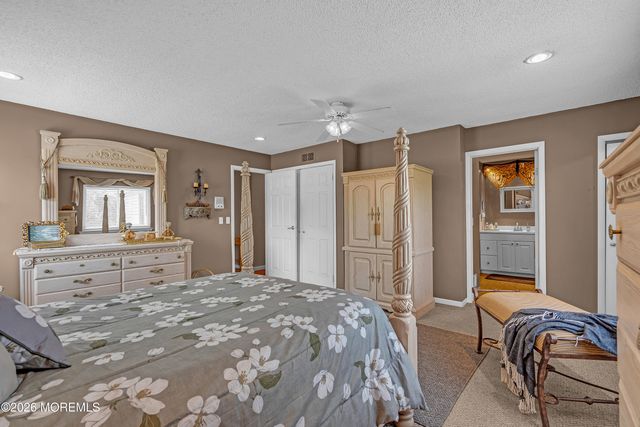 2 Apache Drive, Toms River, NJ 08753