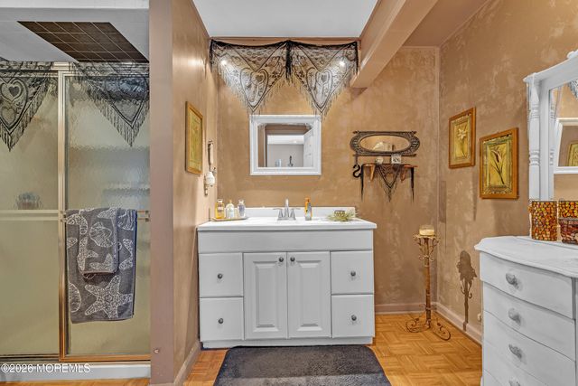 2 Apache Drive, Toms River, NJ 08753