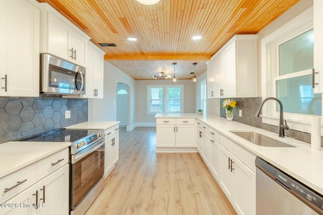 1109 S 9th Street, Wilmington, NC 28401