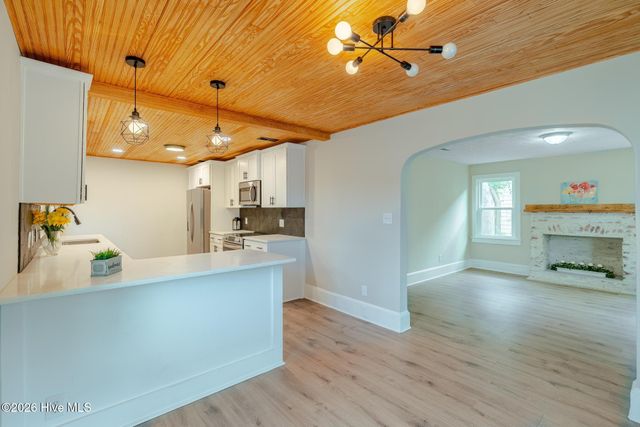 1109 S 9th Street, Wilmington, NC 28401