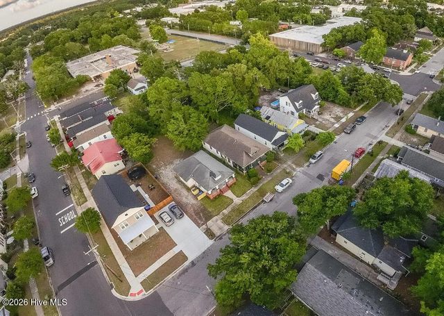 1109 S 9th Street, Wilmington, NC 28401