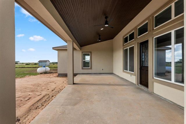 123 Lila LN, Bertram, TX 78605