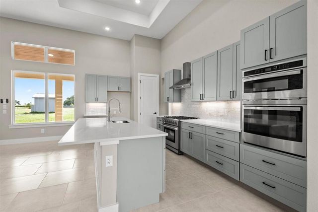 123 Lila LN, Bertram, TX 78605