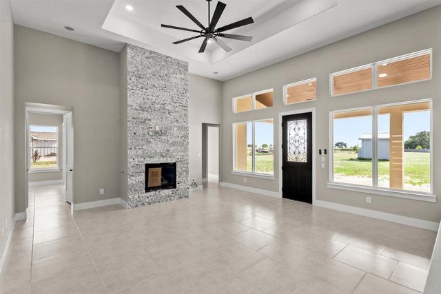 123 Lila LN, Bertram, TX 78605