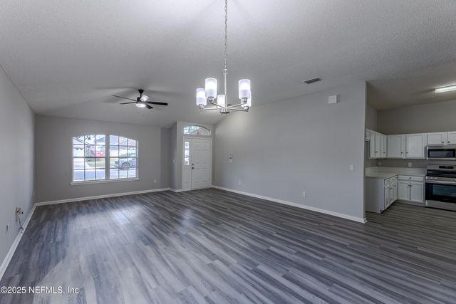 9246 REDTAIL Drive, Jacksonville, FL 32222