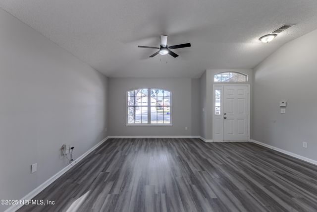 9246 REDTAIL Drive, Jacksonville, FL 32222