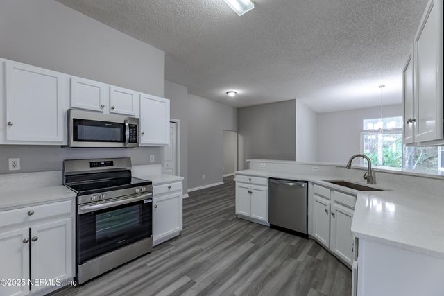 9246 REDTAIL Drive, Jacksonville, FL 32222