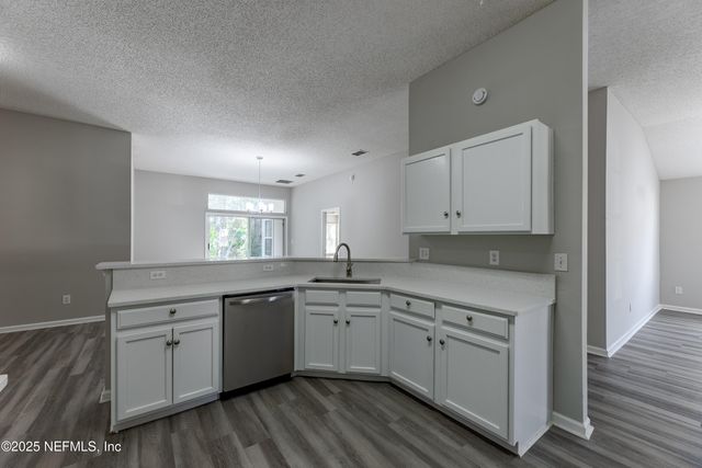 9246 REDTAIL Drive, Jacksonville, FL 32222