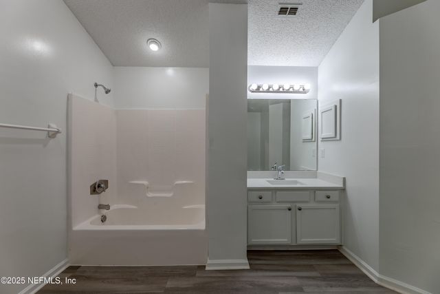 9246 REDTAIL Drive, Jacksonville, FL 32222