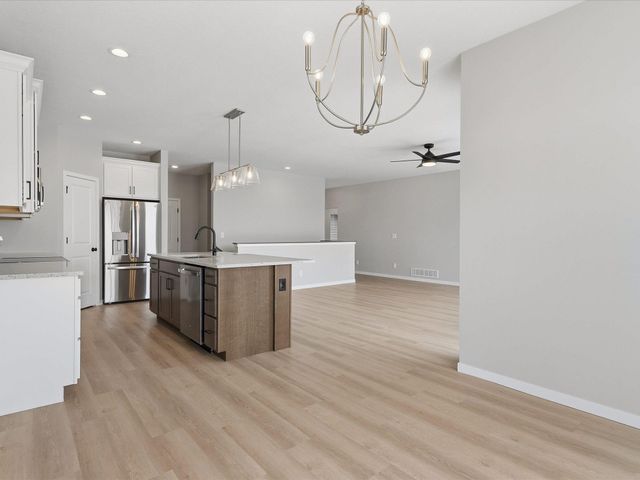 125 Sunbird Court, Waterloo, IA 50701