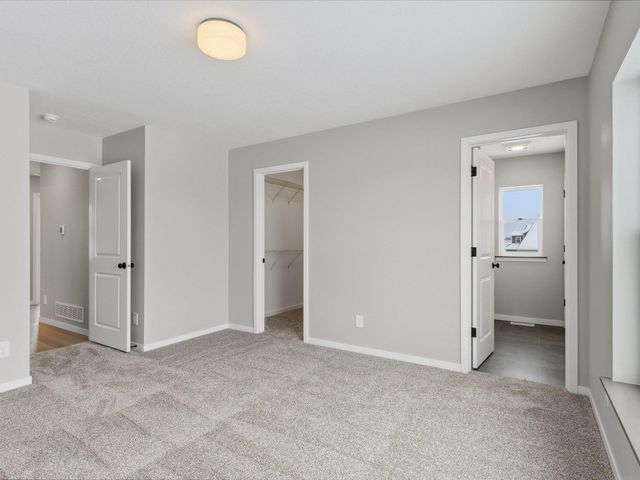 125 Sunbird Court, Waterloo, IA 50701