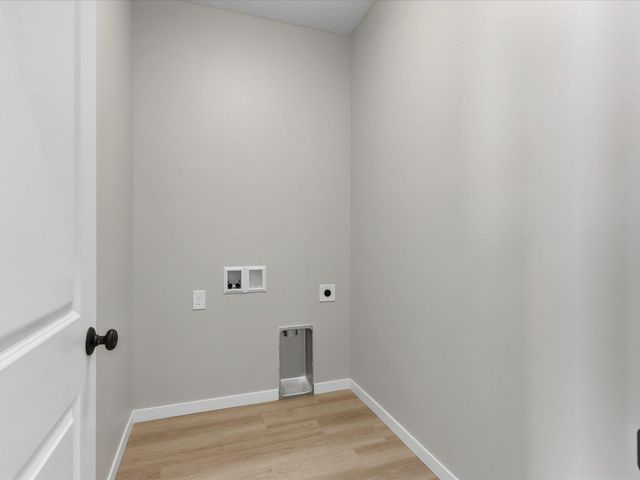 125 Sunbird Court, Waterloo, IA 50701