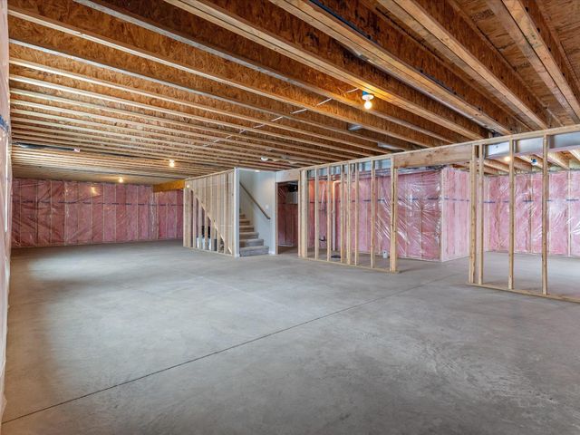 125 Sunbird Court, Waterloo, IA 50701