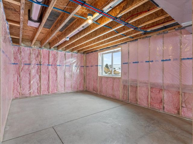 125 Sunbird Court, Waterloo, IA 50701