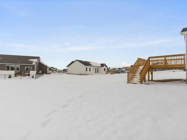 125 Sunbird Court, Waterloo, IA 50701