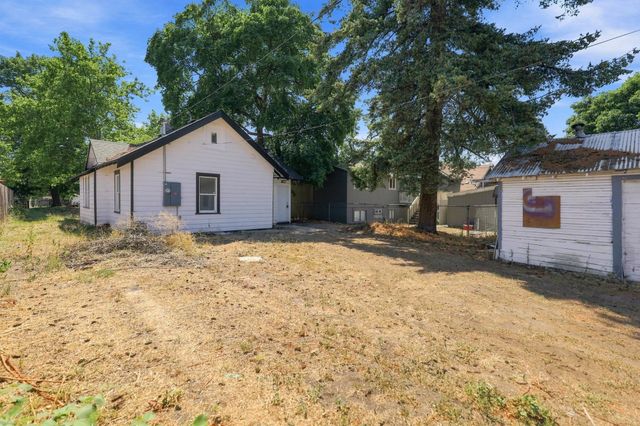 1103 E Broad Ave, Spokane, WA 99207