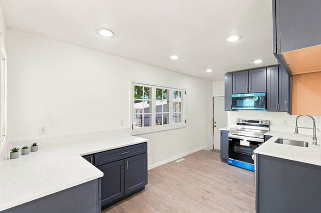 1103 E Broad Ave, Spokane, WA 99207