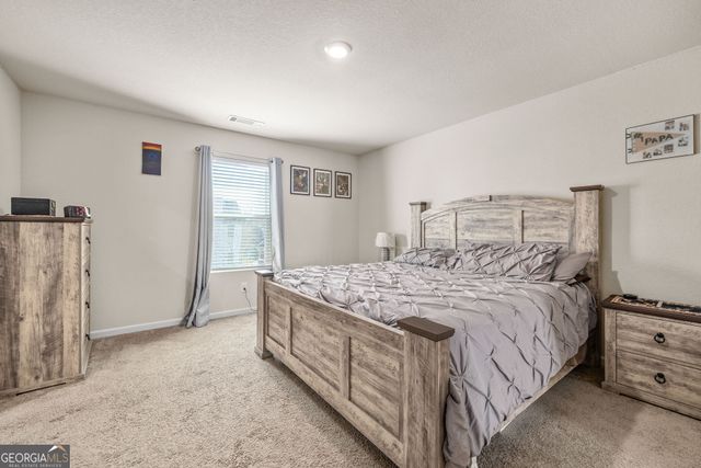 306 Seasons Valley, Pendergrass, GA 30567