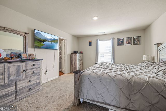 306 Seasons Valley, Pendergrass, GA 30567