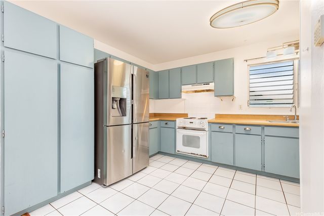 94-158 Kupuohi Place, Waipahu, HI 96797