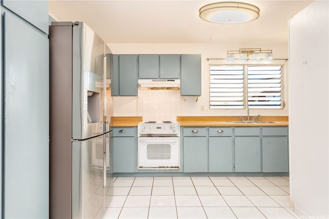 94-158 Kupuohi Place, Waipahu, HI 96797