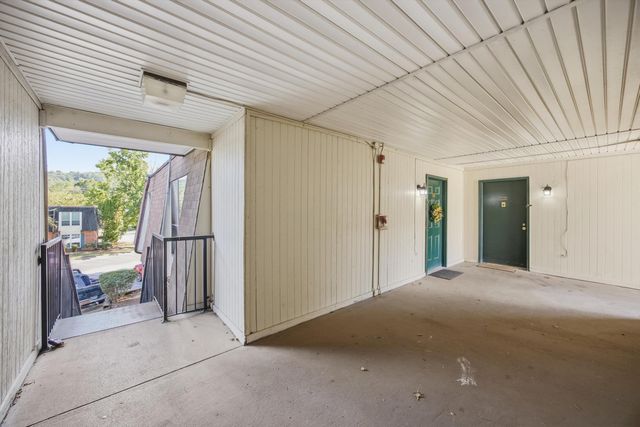 900 Mountain Creek Road Q265, Chattanooga, TN 37405