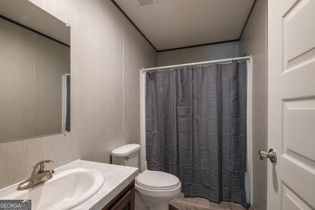 2853 Lake Lannell Road, Odum, GA 31555