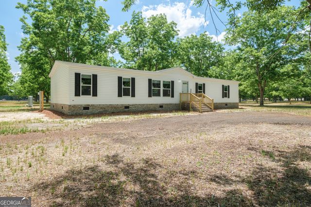 2853 Lake Lannell Road, Odum, GA 31555