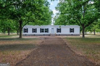 2853 Lake Lannell Road, Odum, GA 31555
