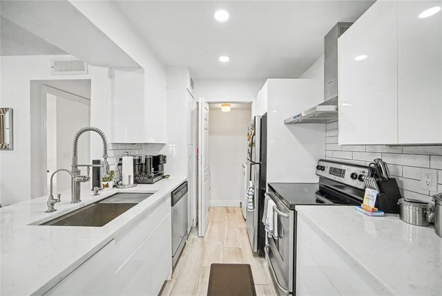 11508 WESTWOOD BOULEVARD 317, Orlando, FL 32821